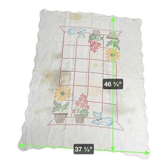 Vintage Floral Kitty Cat Embroidered Tablecloth STAINED for Restoration / Crafts - Picture 3 of 4